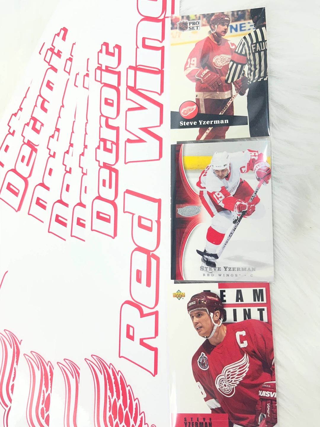 Detroit Red Wings Steve Yzerman Memorabilia Bundle – Great Gift! - photo 3