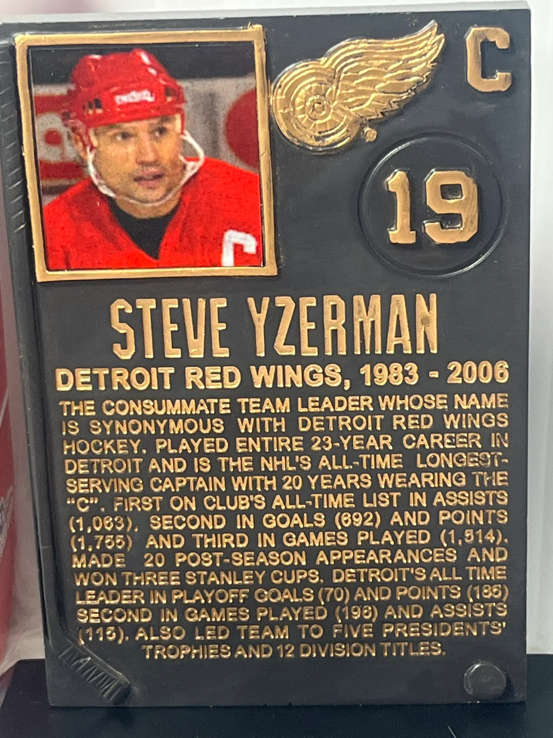 Detroit Red Wings Steve Yzerman Memorabilia Bundle – Great Gift! - photo 5