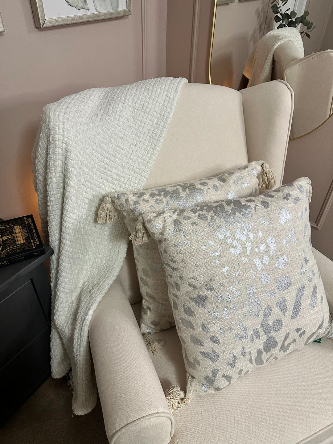 Decorative Throw Pillows - Set of 2 - photo 2