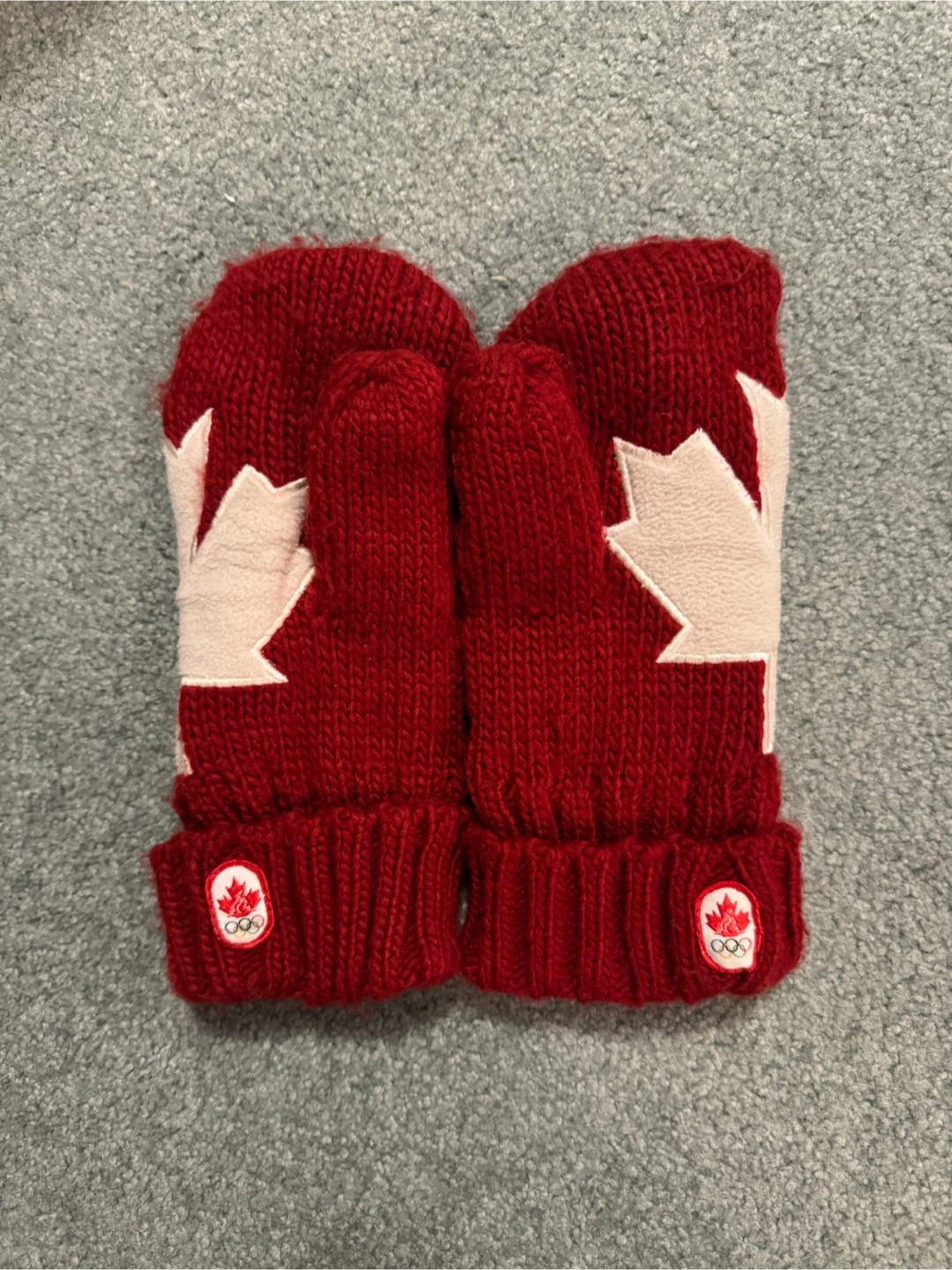 Red Canada Olympic Mittens - photo 2