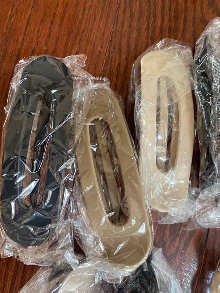Set of Assorted Hair Clips - photo 4