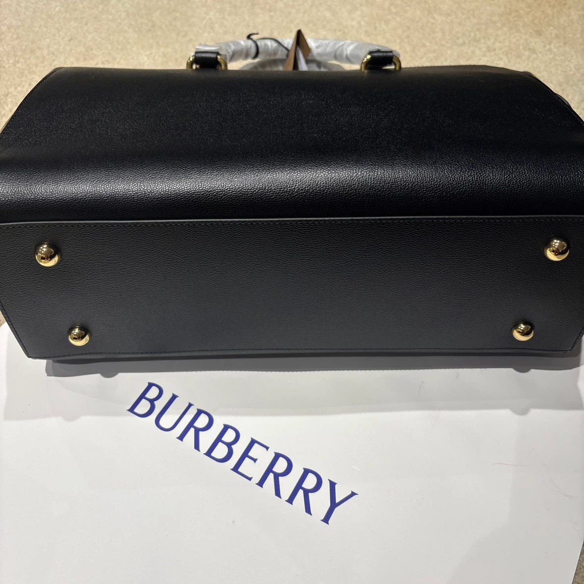 Authentic Burberry Tote - photo 3