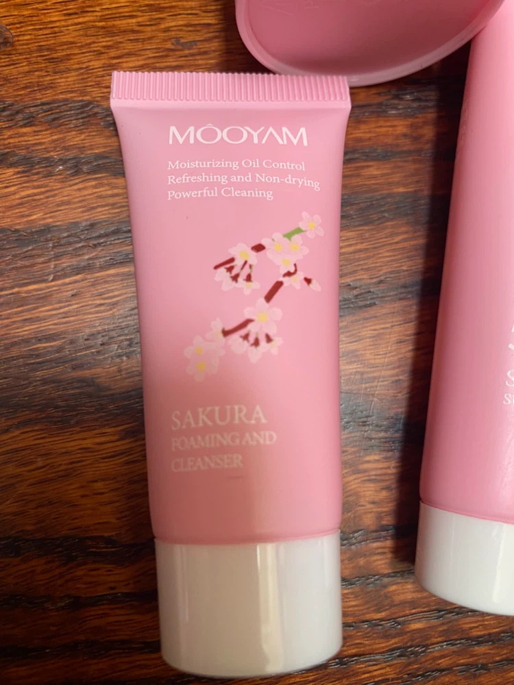 Mooyam Sakura Brightening Skin Travel Kit - photo 5