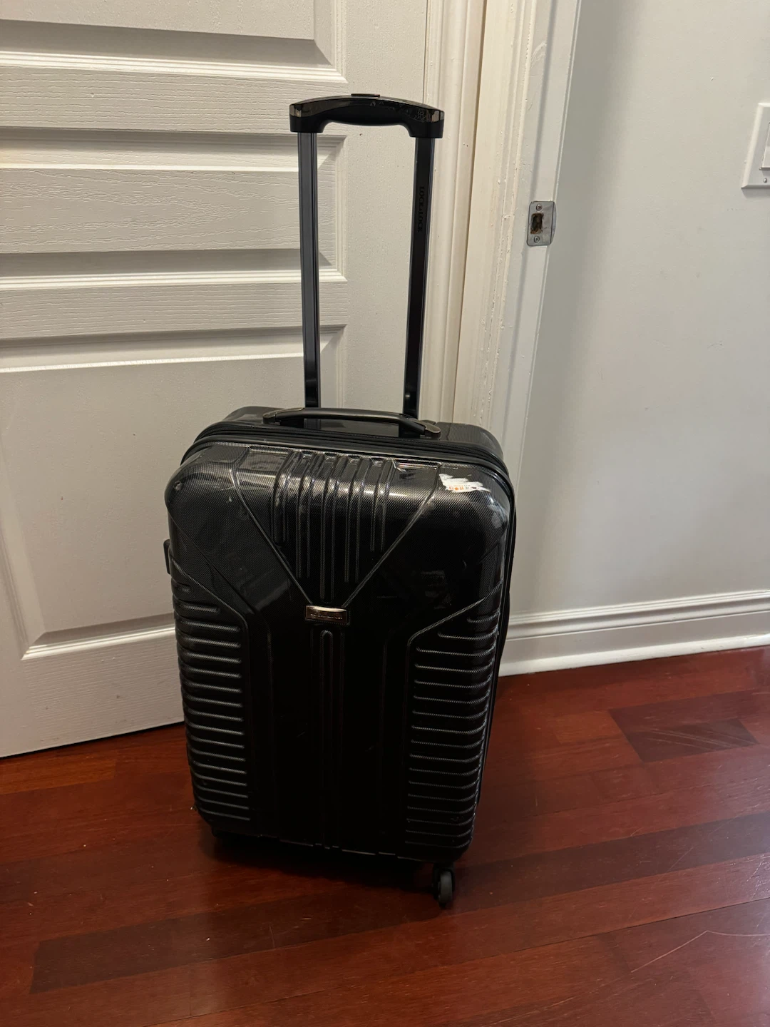 LocknLock Hardside Carry-on Spinner Suitcase