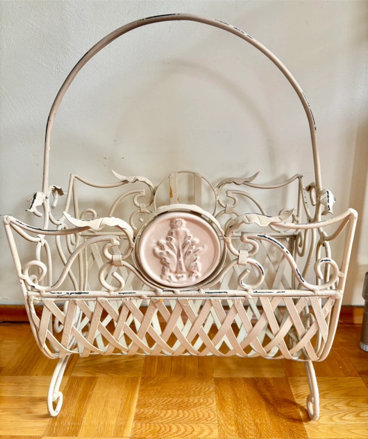 Decorative Magazine Rack - photo 2