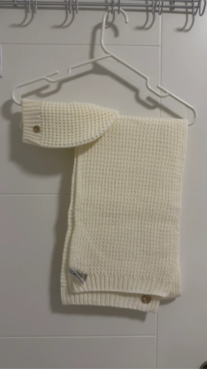 Calvin Klein Cream Knit Scarf and Beanie Set