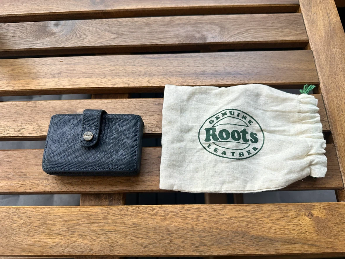 Roots Genuine Leather Card Holder