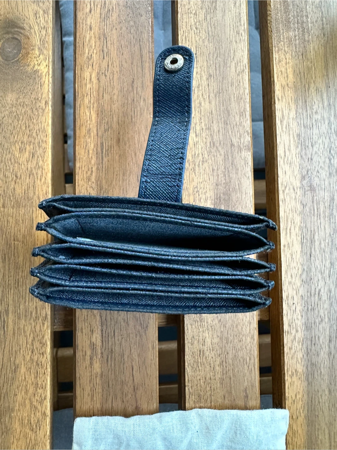 Roots Genuine Leather Card Holder - photo 5