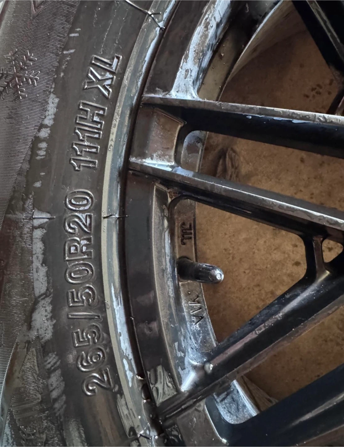 FTR Performance Wheels with 265/50R20 Tires