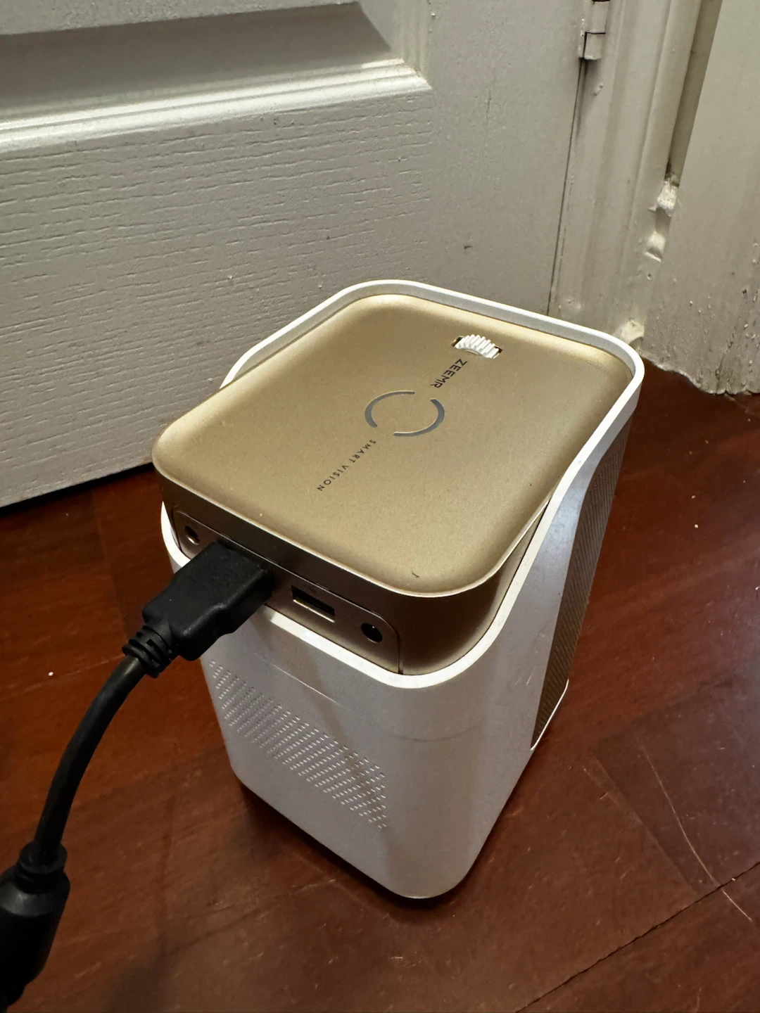 ZEEMR Smart Projector PN15 - photo 3