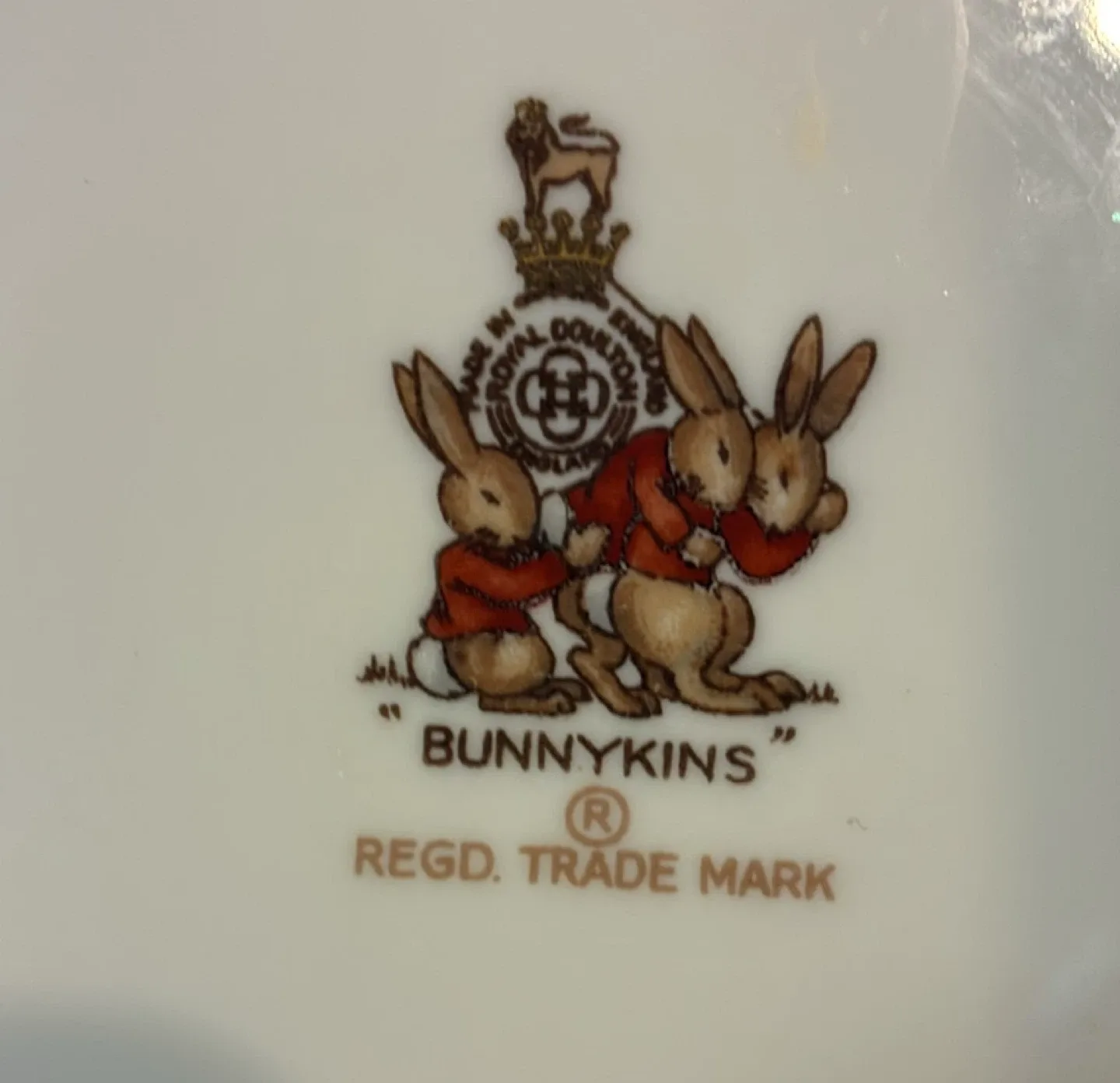 Vintage Royal Doulton Bunnykins “Dressing Up” Bowl - photo 4