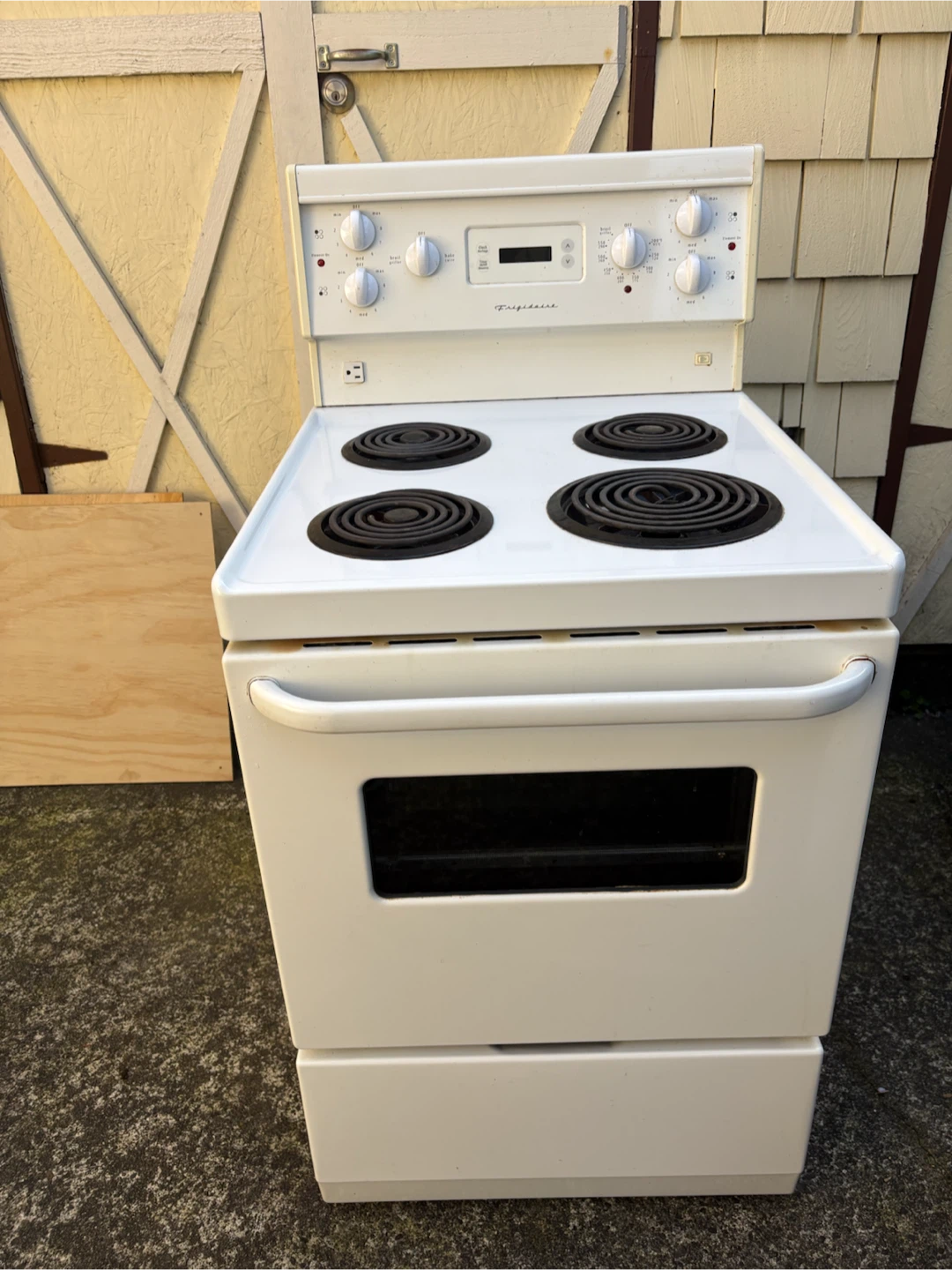 Frigidaire White Electric Range