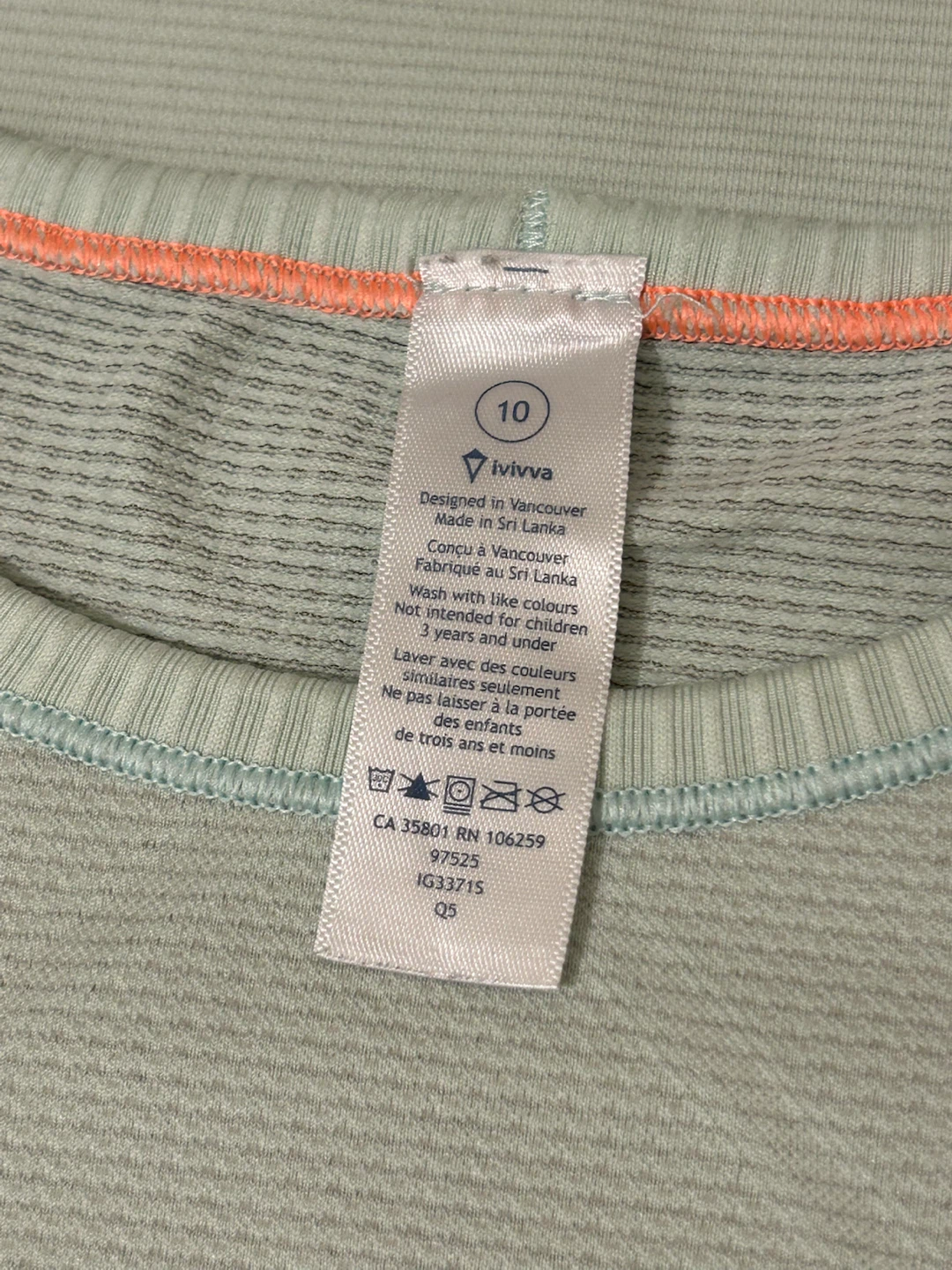 Ivivva short sleeve athletic shirt, size 10 - photo 5