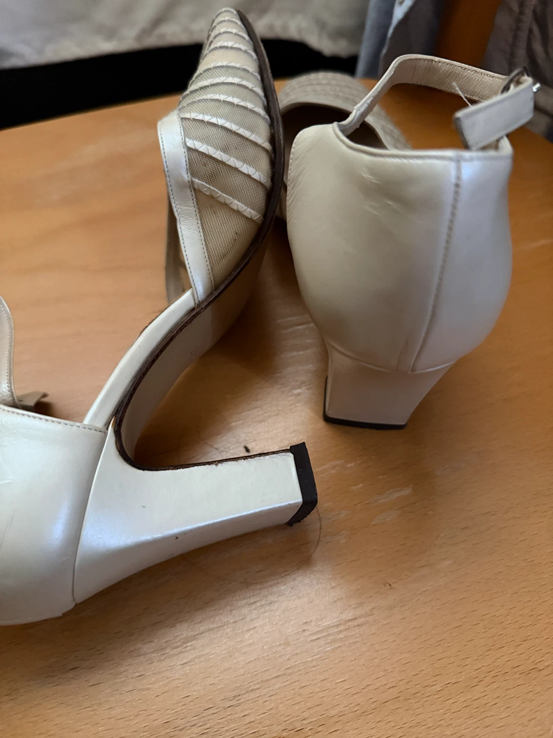 Cocci cream leather and mesh heels - photo 2