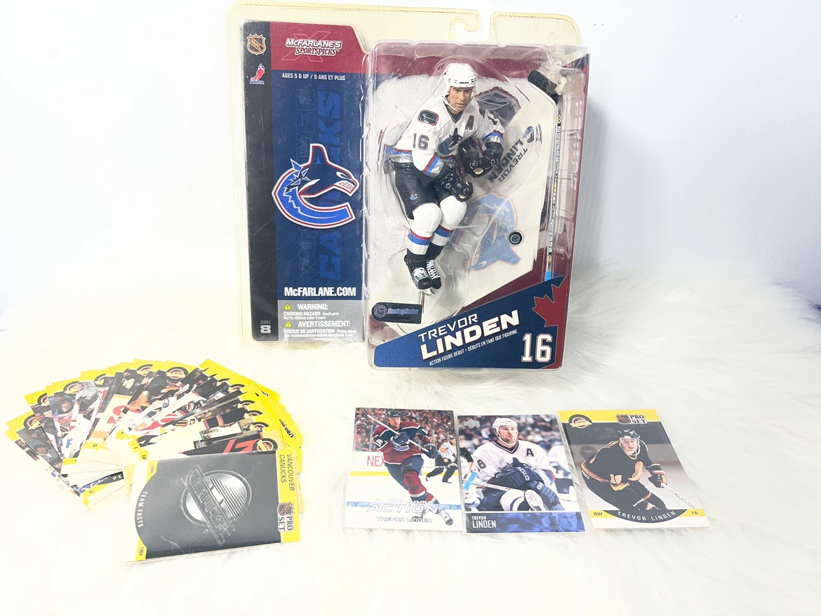 Vintage 2004 Trevor Linden McFarlane NHL Figure + Bonus Cards