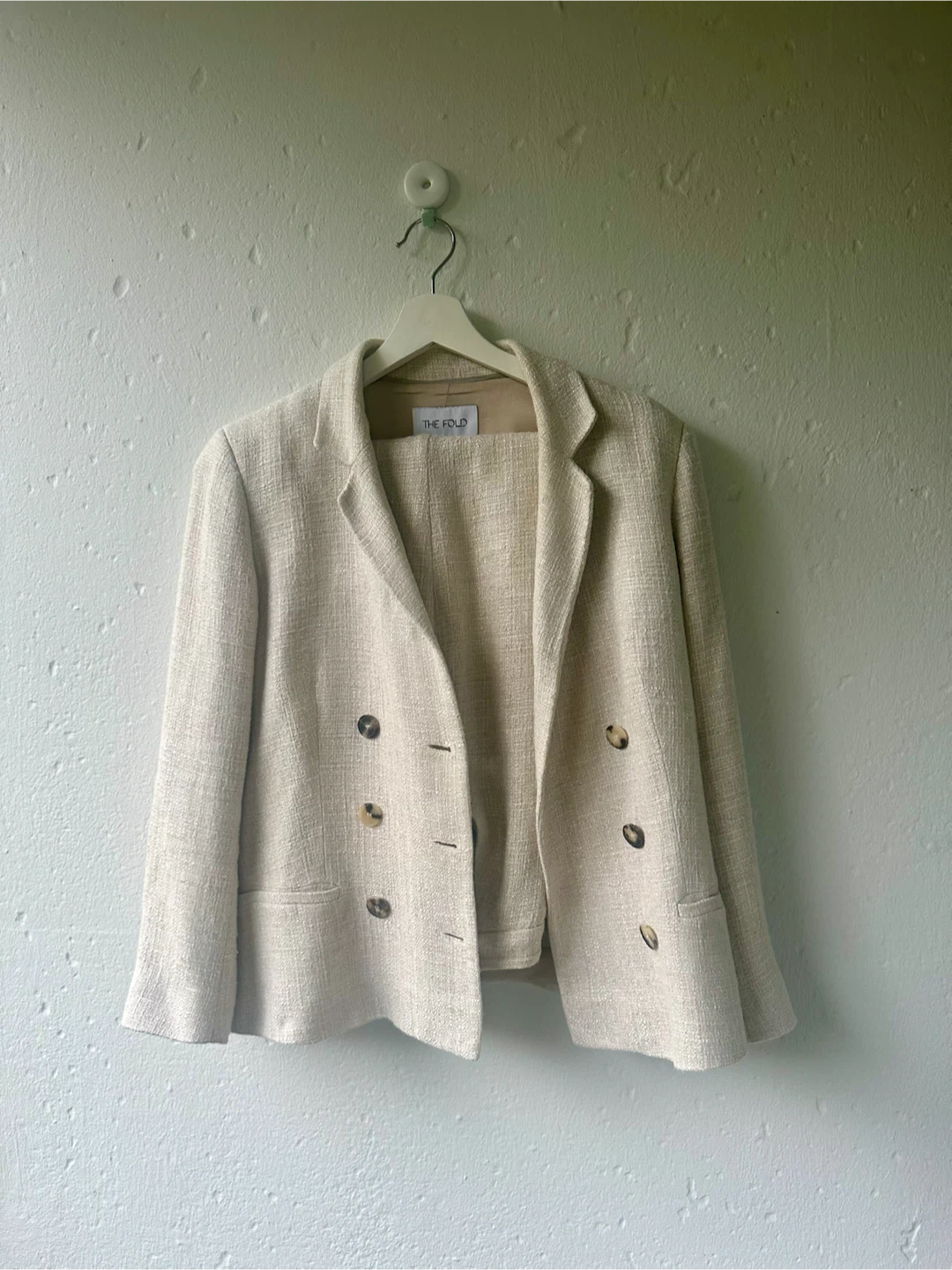 The Fold Beige Tweed Suit (women’s medium) - photo 4