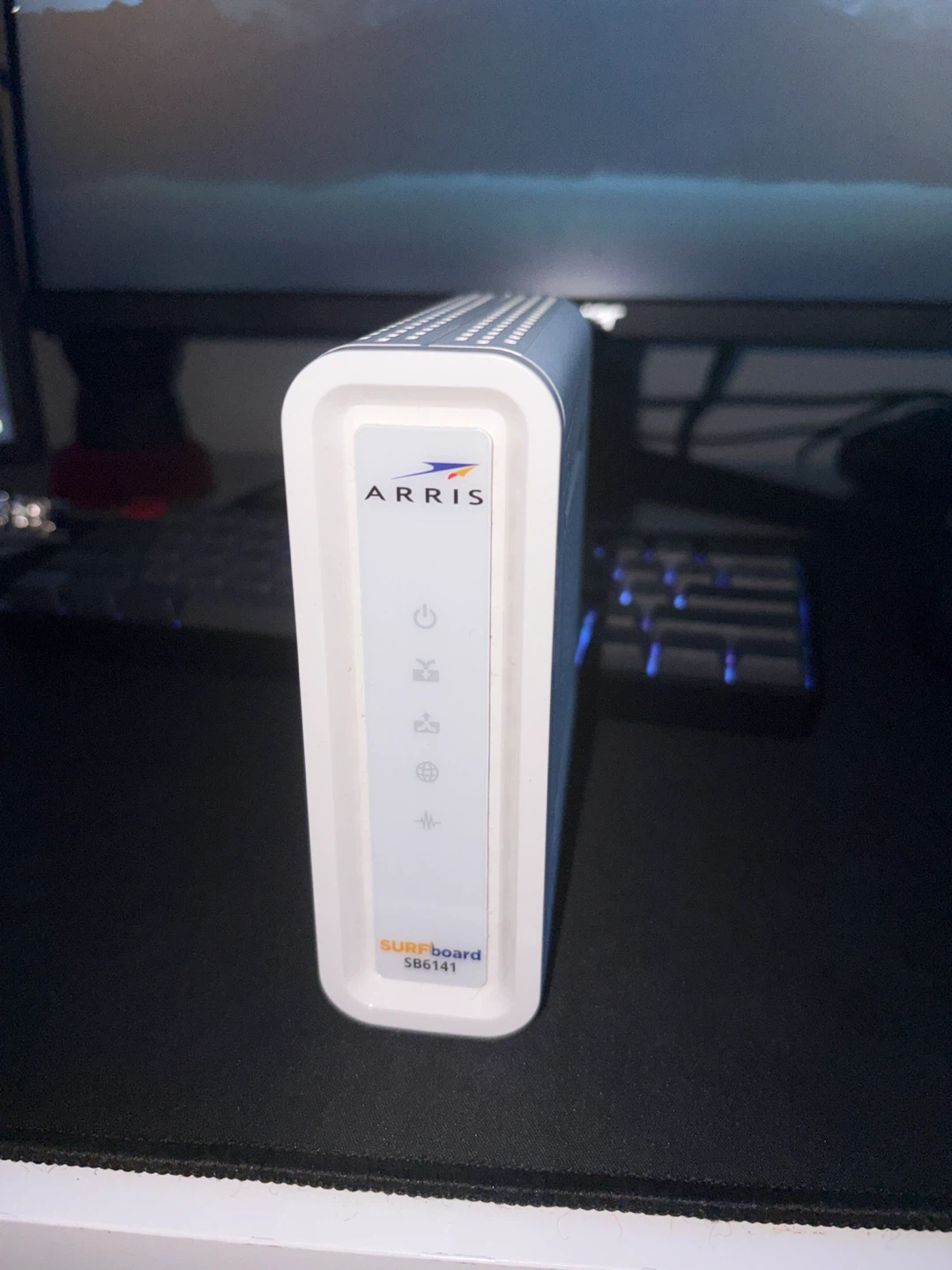 Arris Surfboard SB6141 Cable Modem - photo 2