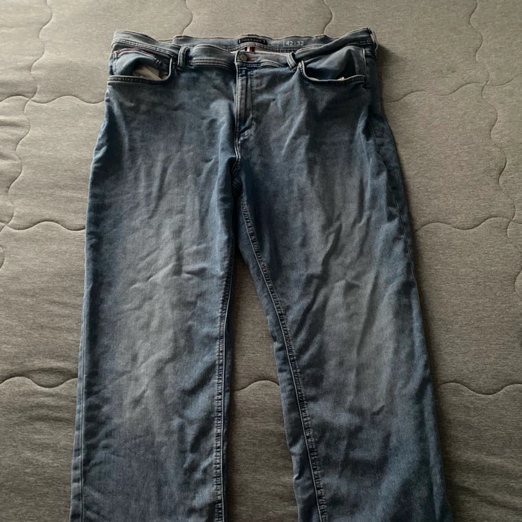 Tommy Hilfiger Straight Leg Jeans 42x32 - photo 3