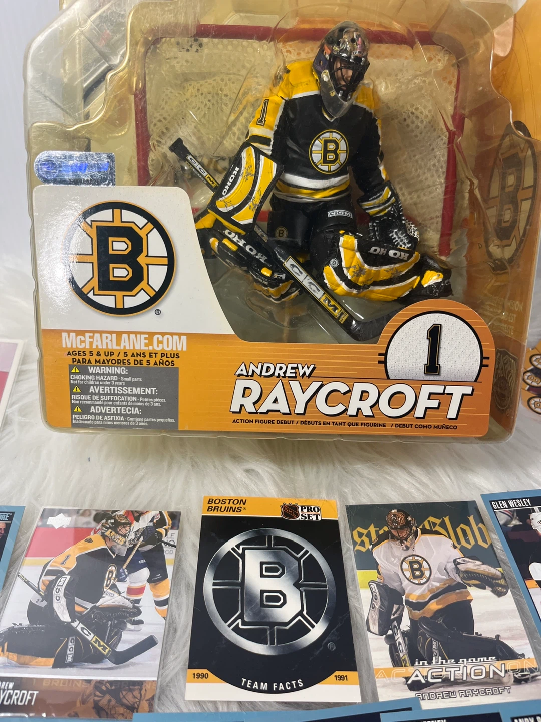 Vintage Bruins McFarlane Figure & Card Bundle - photo 4