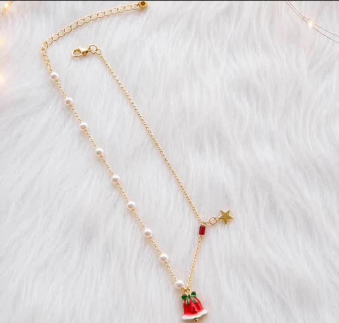 pearl pendant necklace