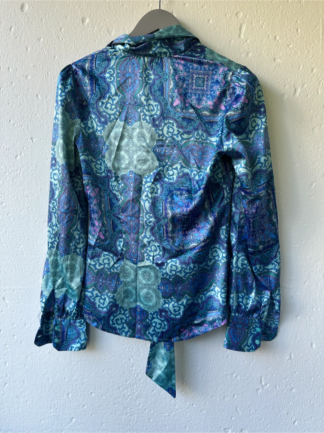 Boutique by Hawes & Curtis Blue Paisley Blouse - photo 2