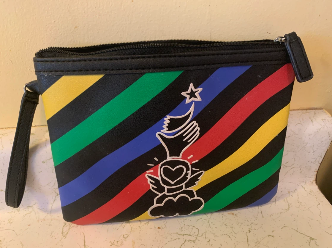 Assorted handbags and cosmetic pouches collection - photo 2