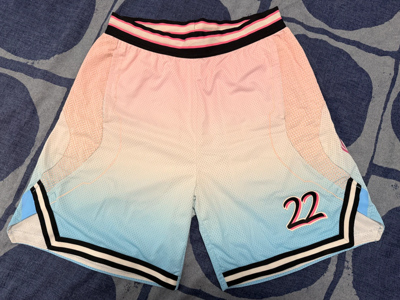 Li-Ning Basketball Shorts Men’s Size L -  Pink & Blue