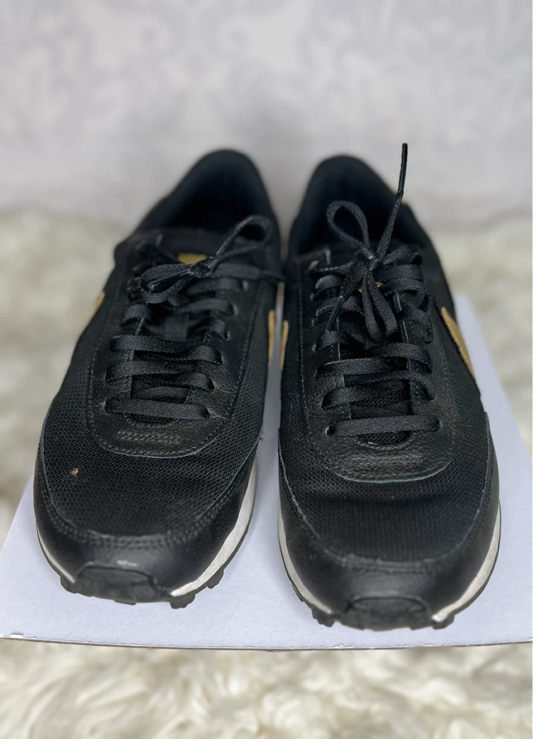 Nike Black and Gold Sneakers - photo 4