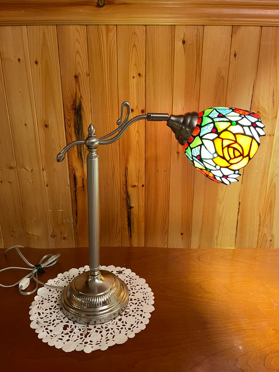 A beautiful Tiffany Style stained glass gooseneck table lamp - photo 2