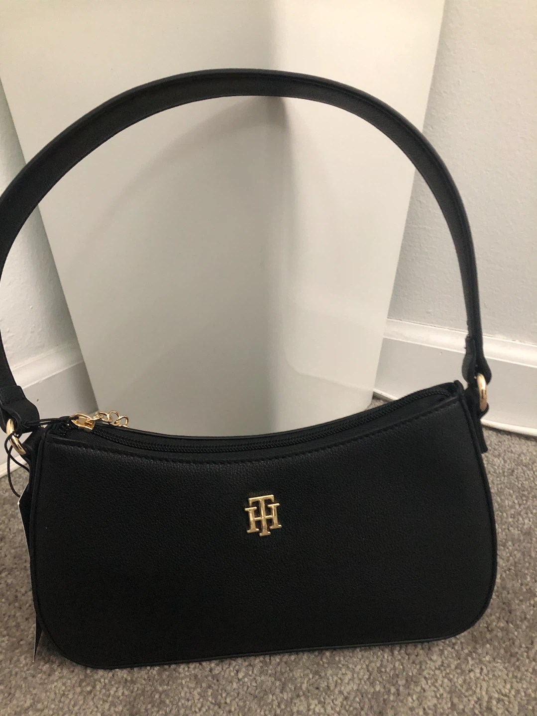 Tommy Hilfiger Black Shoulder Bag