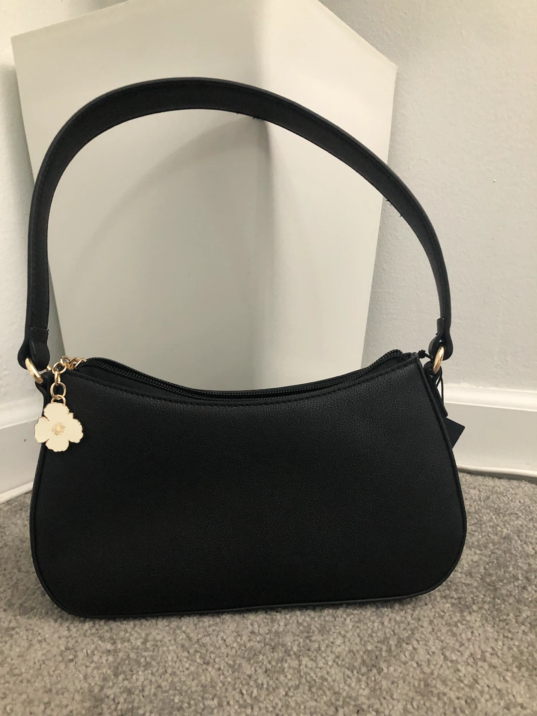 Tommy Hilfiger Black Shoulder Bag - photo 2