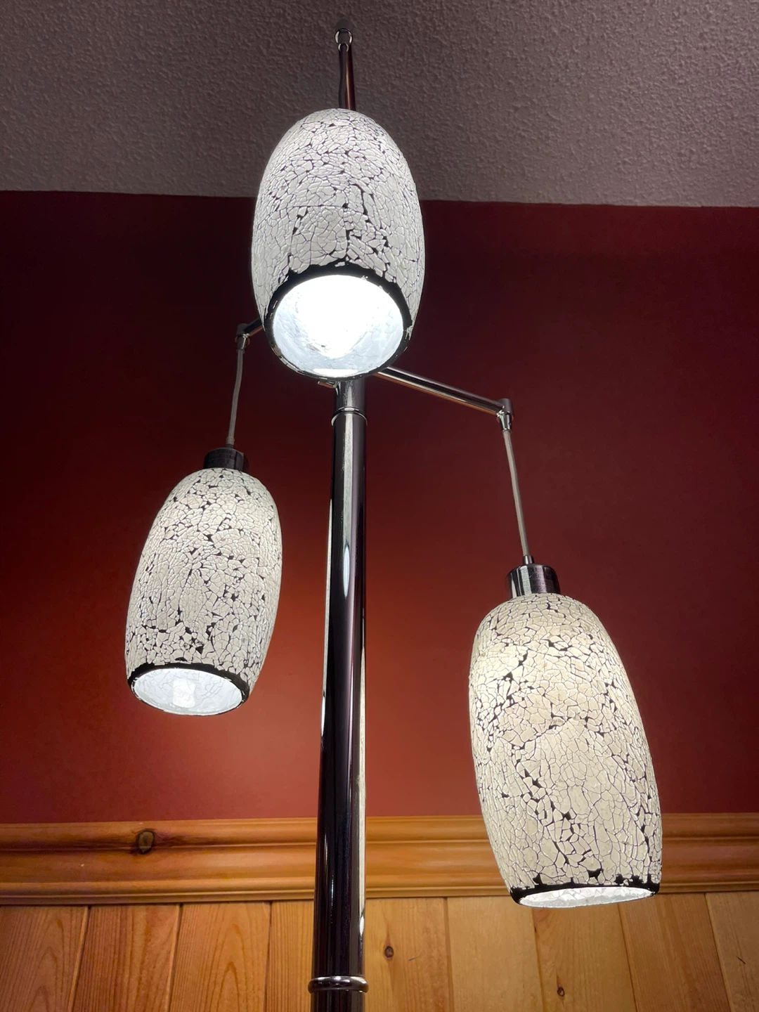 A beautiful 3-shade stained glass floor lamp - photo 3