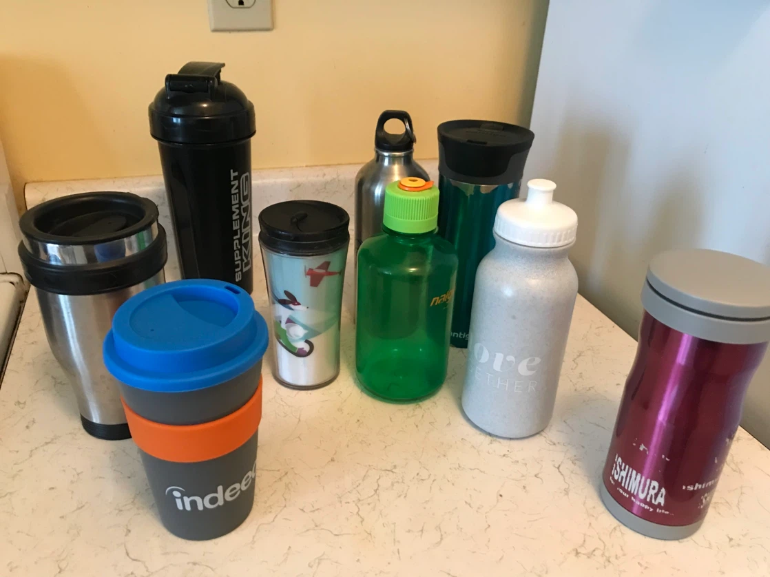 Mobile beverage mugs