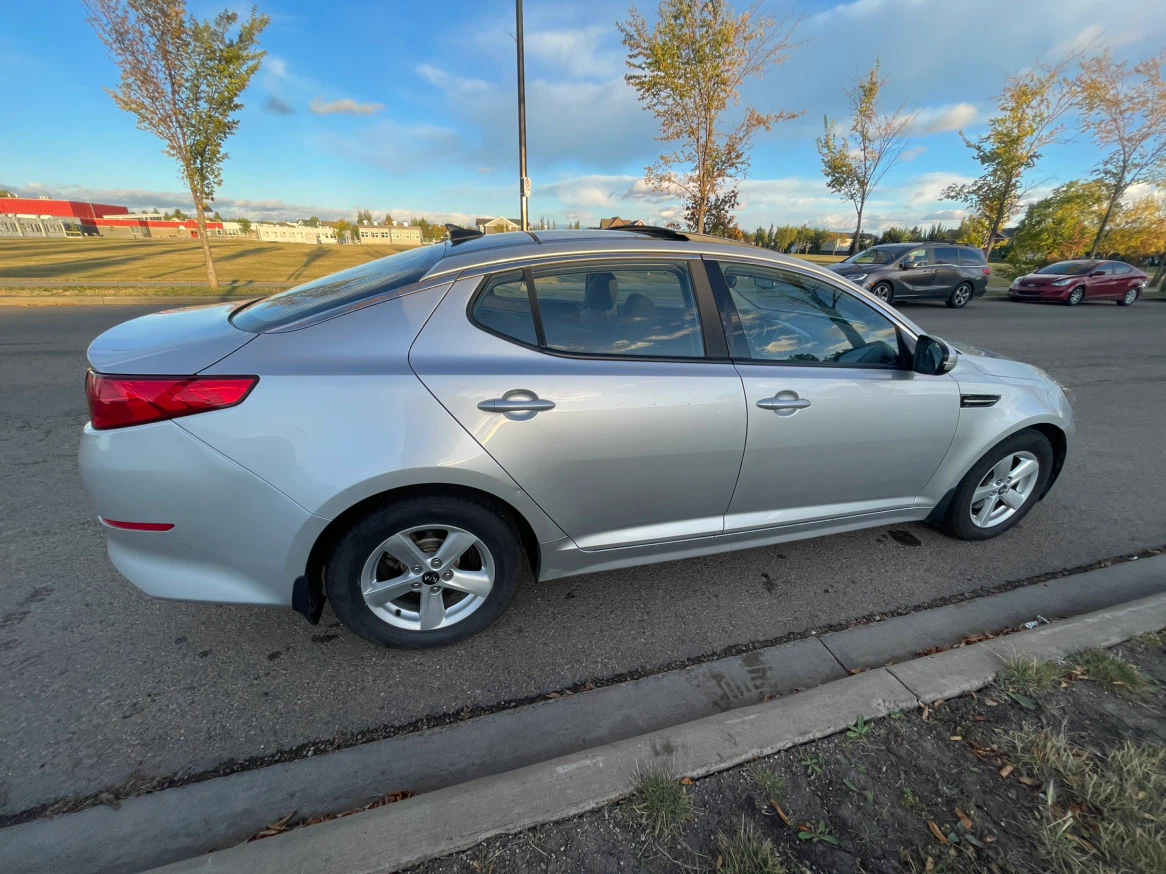 Silver Kia Optima Sedan - photo 2
