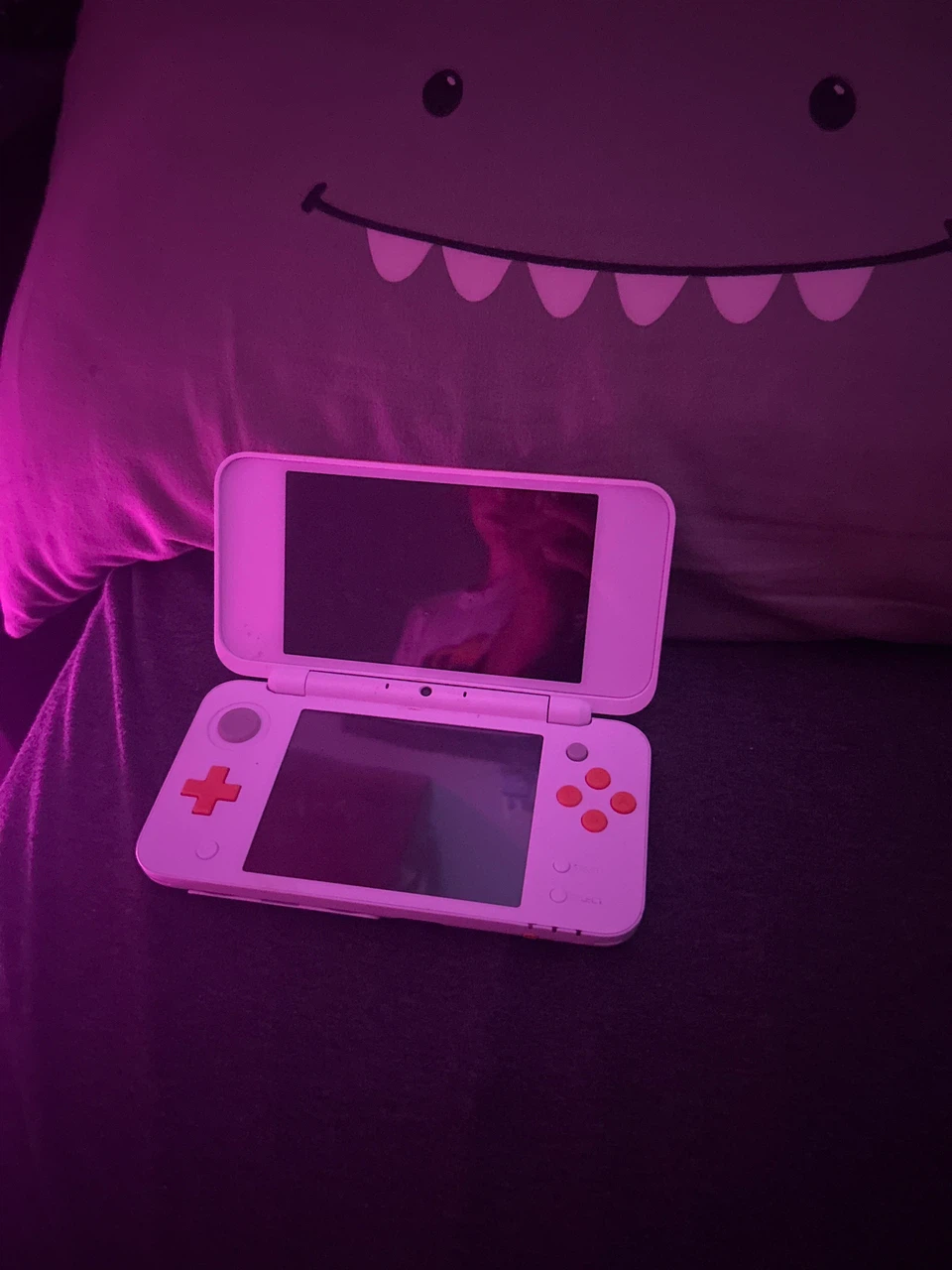 Nintendo 2DS XL White and Orange