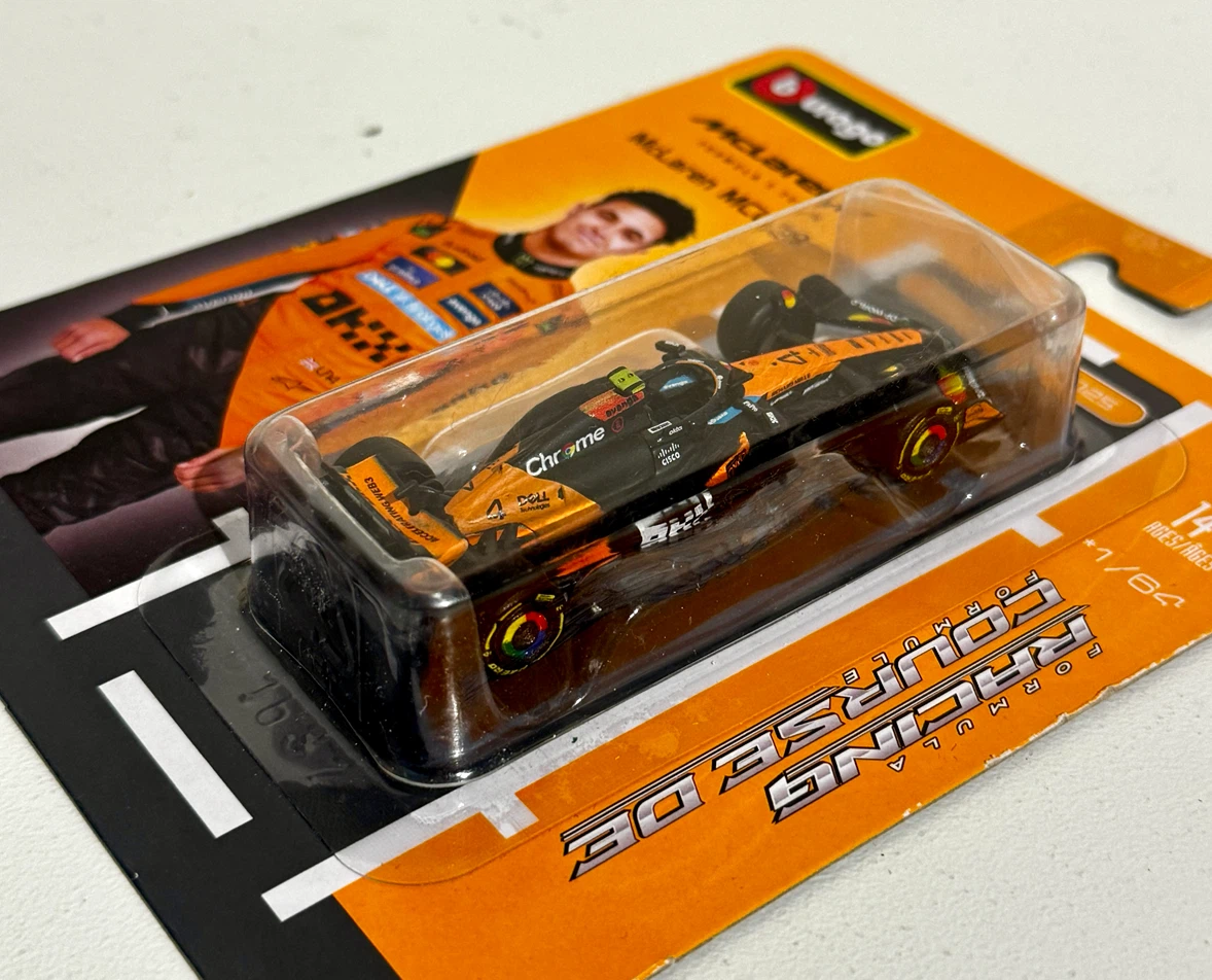 Bburago Lando Norris McLaren MCL39 1:64 Scale Model - photo 3