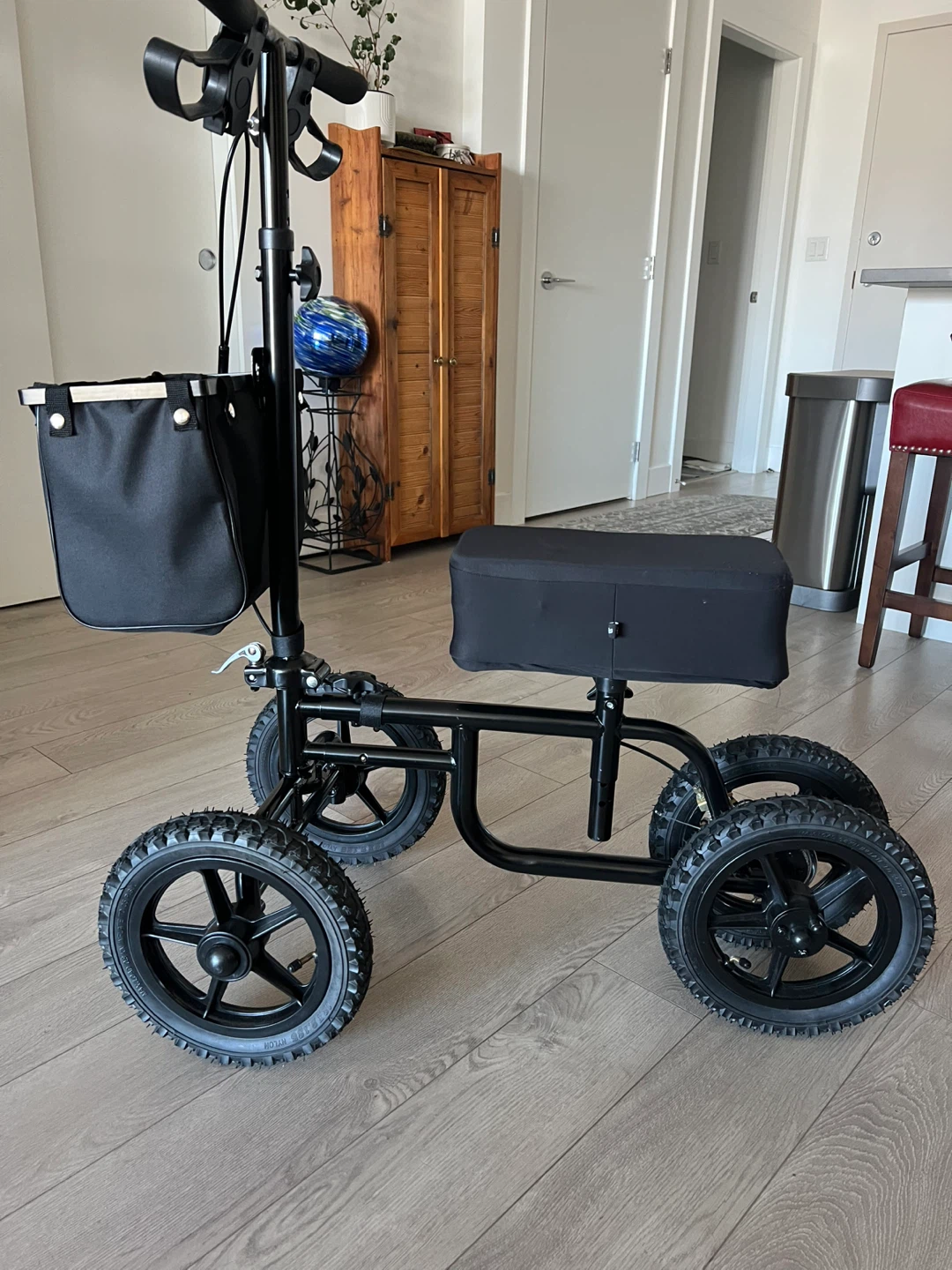 VEVOR indoor/outdoor 4-wheel rider - photo 3