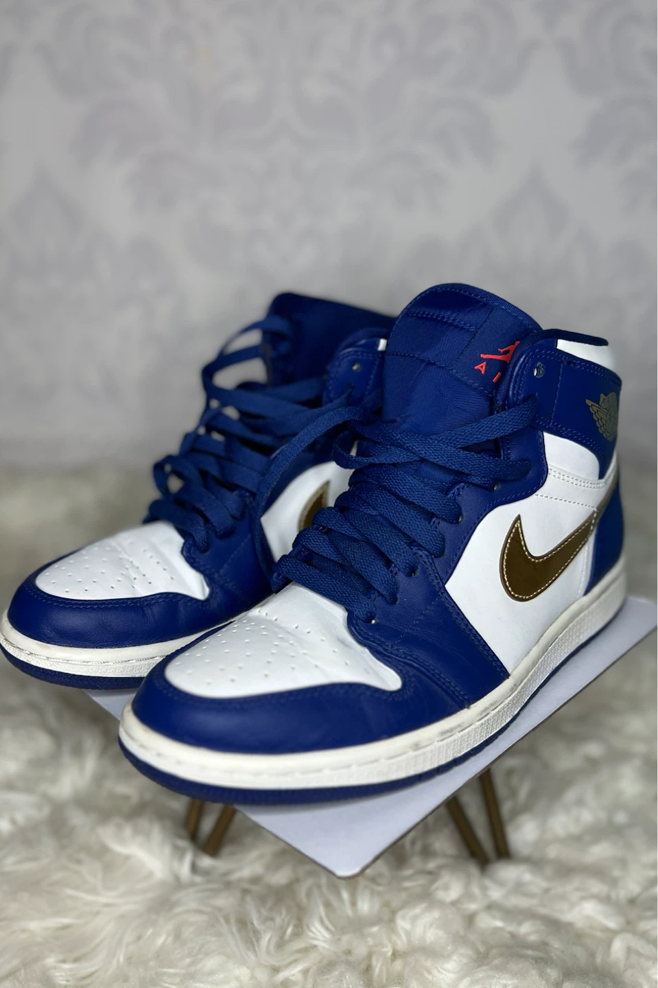 Nike Air Jordan 1 High Blue White Gold
