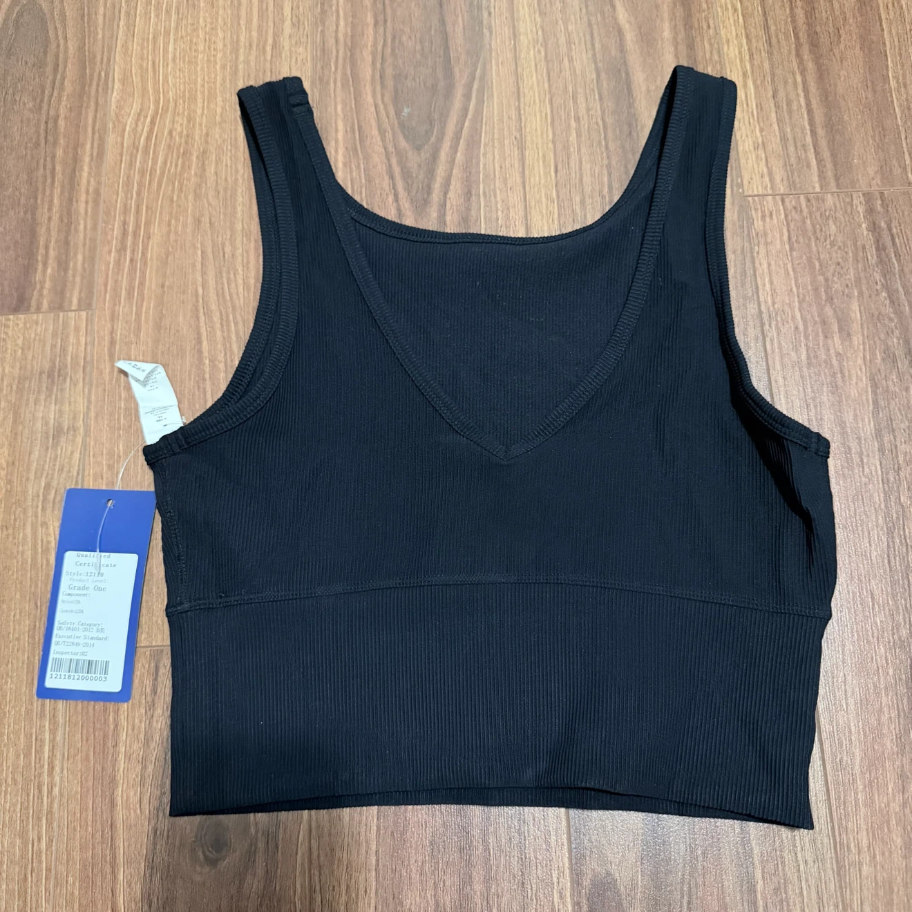 Black ribbed athletic crop top Medium