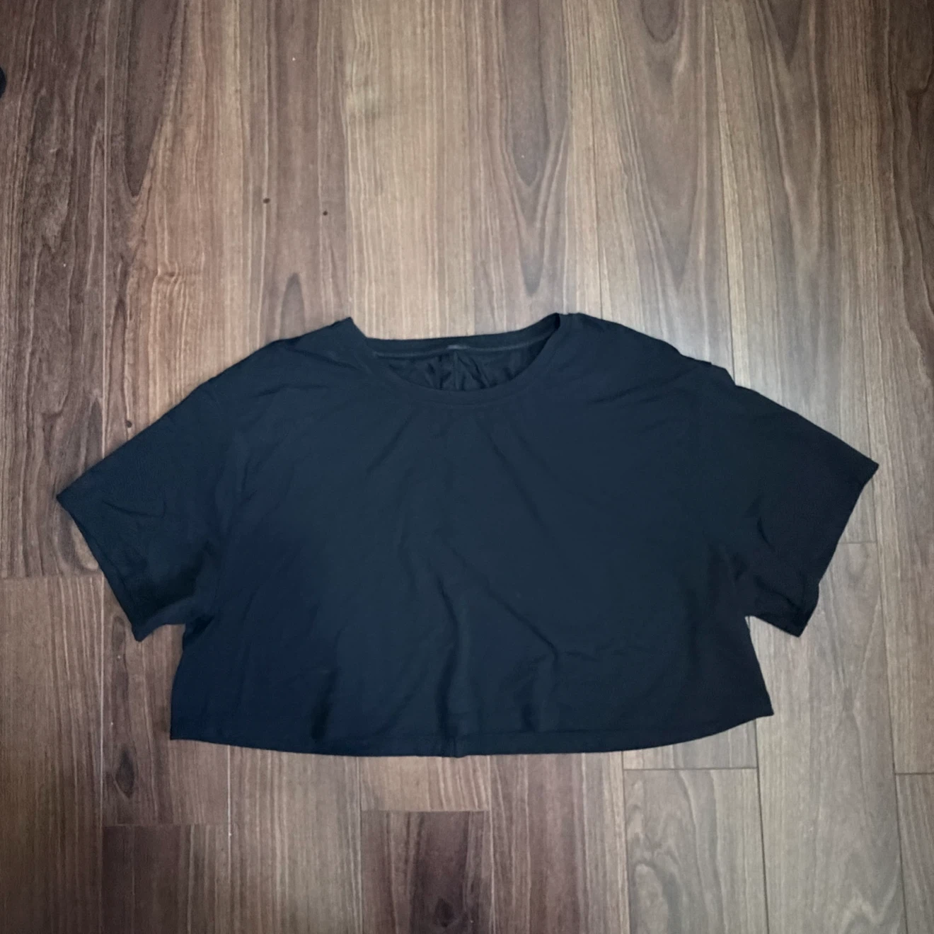 Lululemon Black Cropped T-Shirt