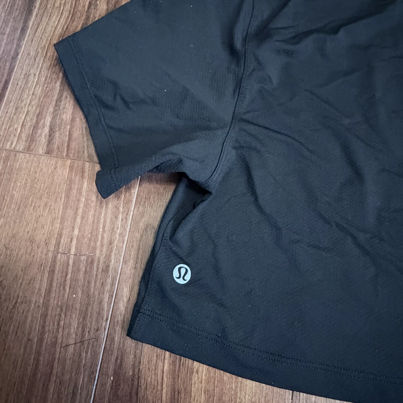Lululemon Black Cropped T-Shirt - photo 3