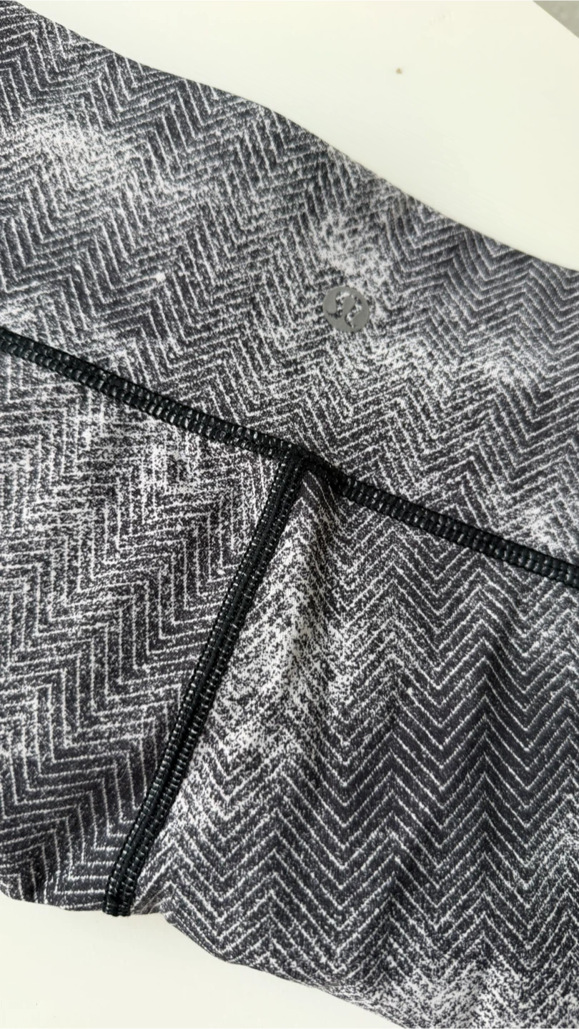 Lululemon leggings size 10 - photo 5