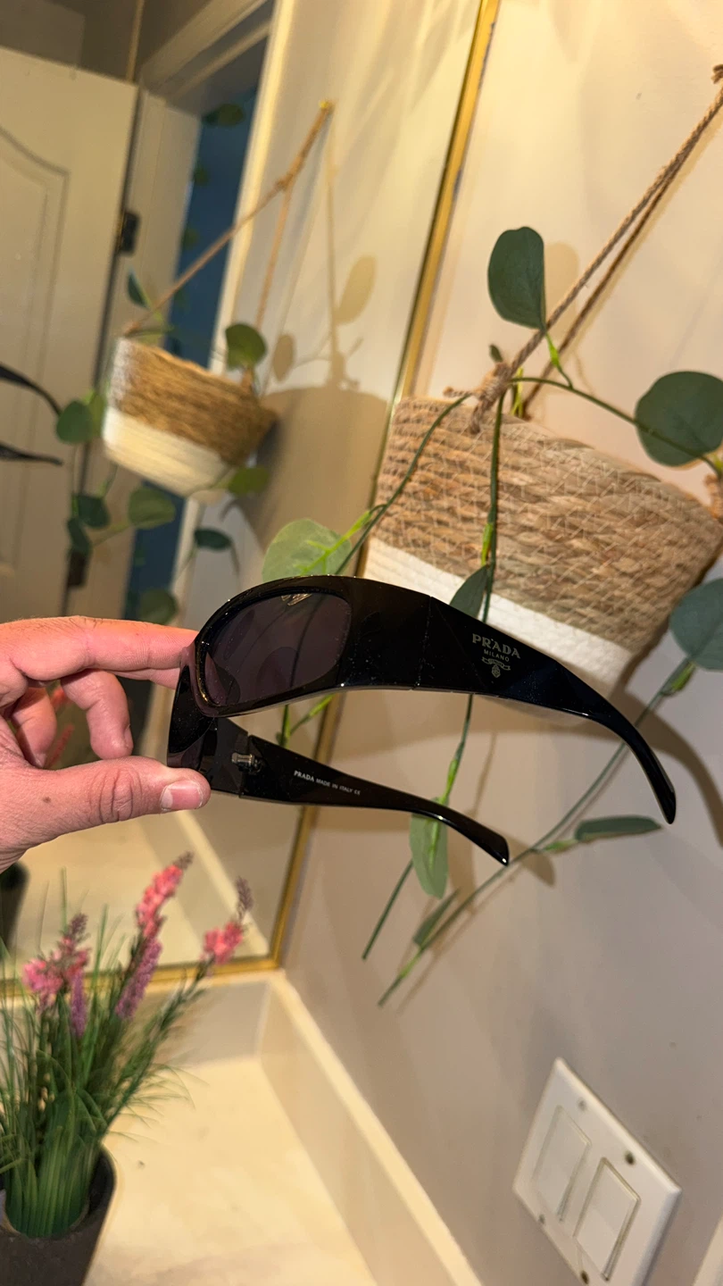 Prada Sunglasses Black - photo 2