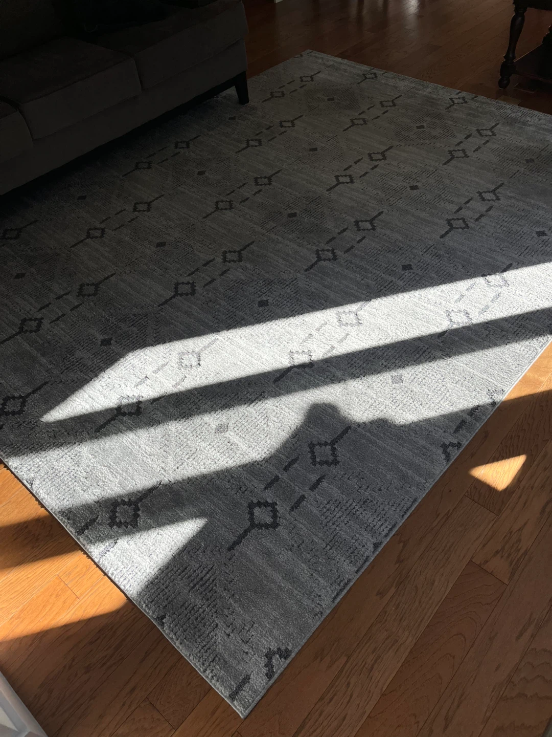 Grey patterned area rug - photo 3