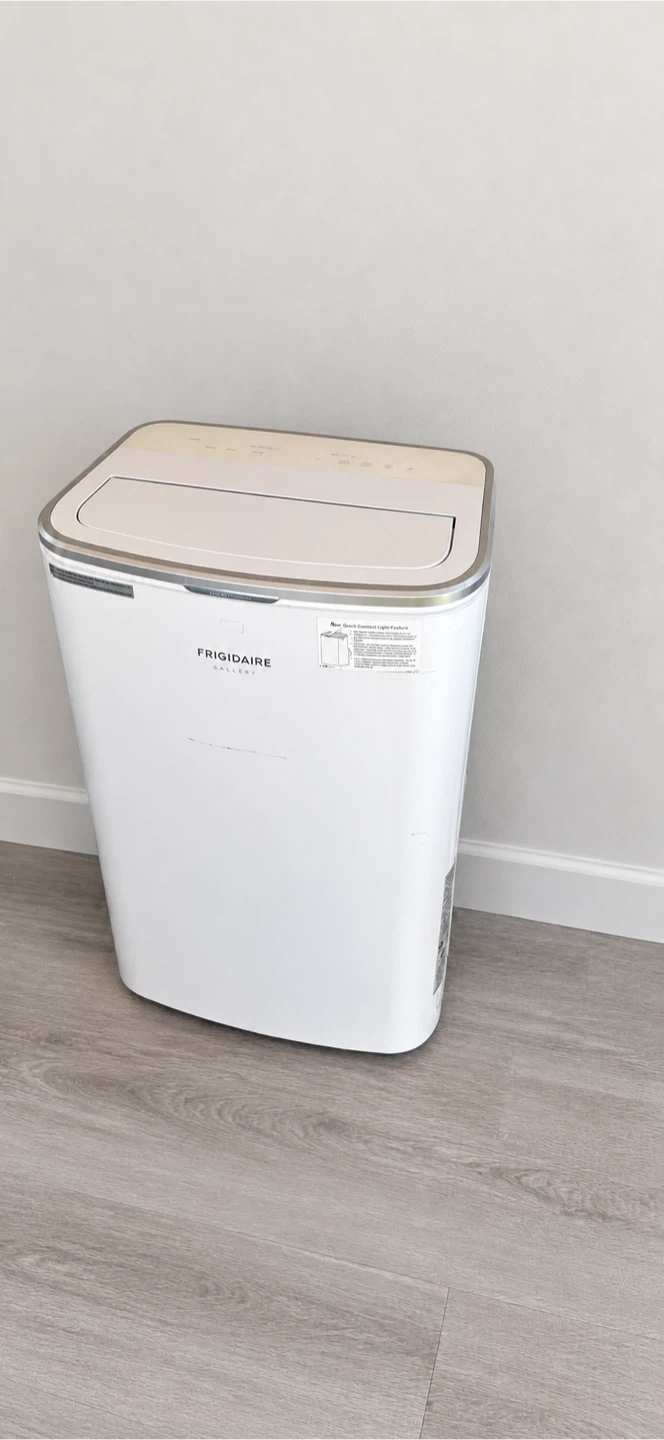 Frigidaire Gallery Portable Air Conditioner GHPC132AB1
