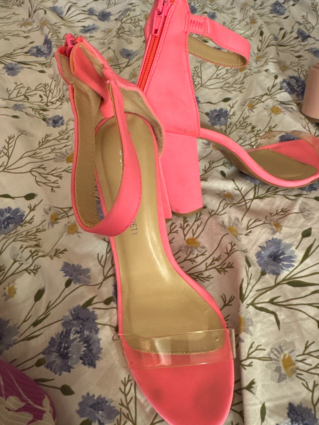 Streetwear Society Neon Pink Heeled Sandals - photo 3