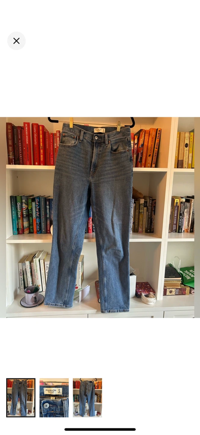 Abercrombie & Fitch Ultra High Rise Ankle Straight Jeans