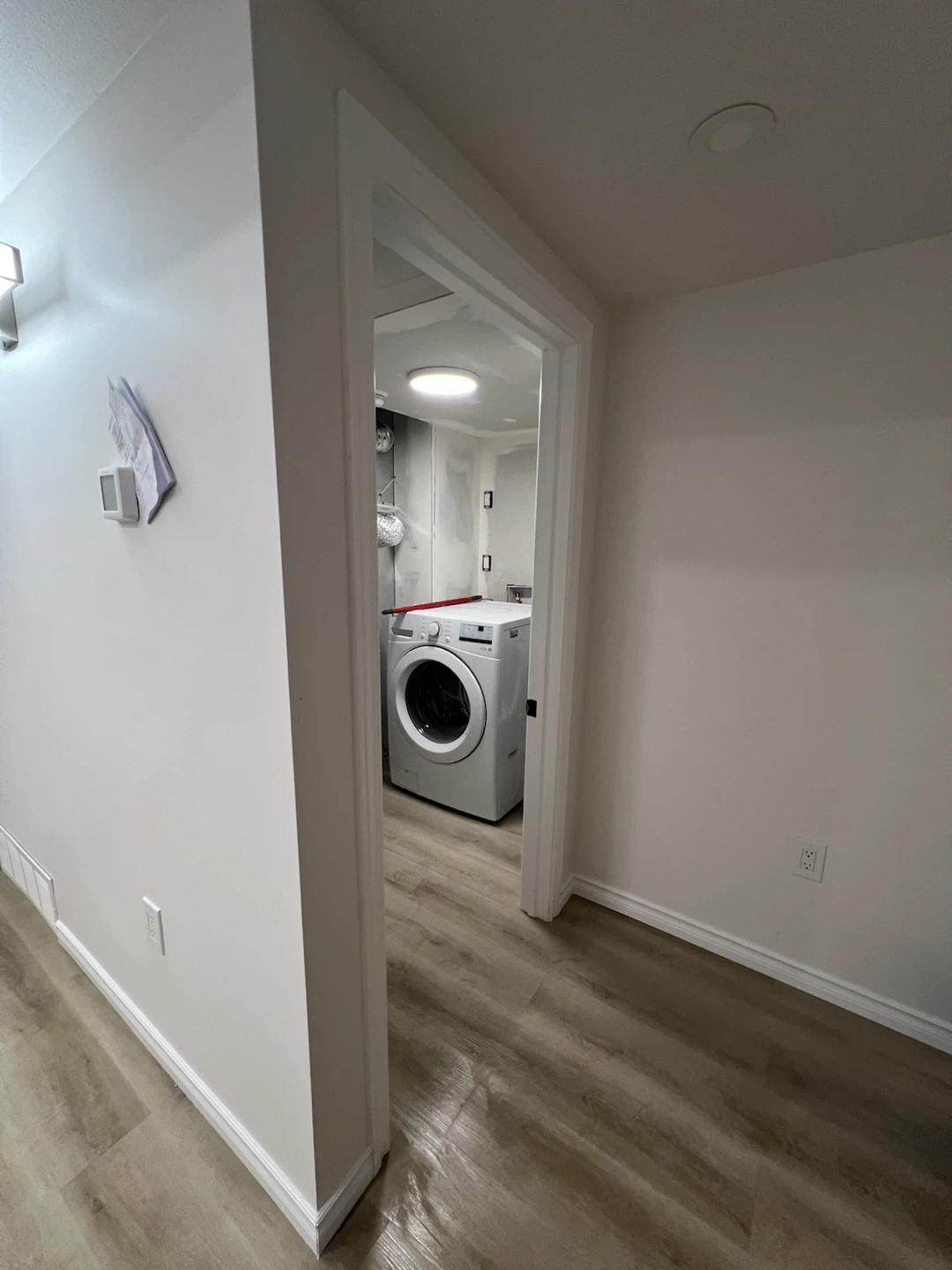 Basement suite 2 bedroom and 1 bathroom - photo 5