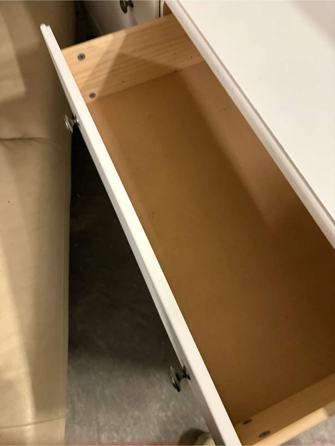White 6-Drawer Dresser - photo 3