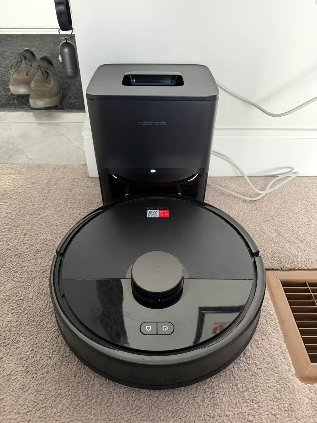 Roborock Q7 Series Robot Vacuum and Auto-Empty Dock - photo 2